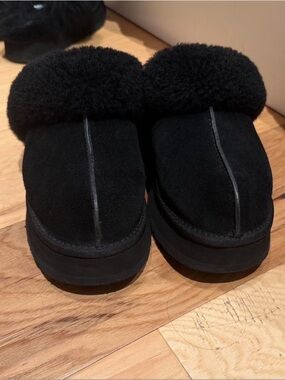 UGG Black disquette slippers